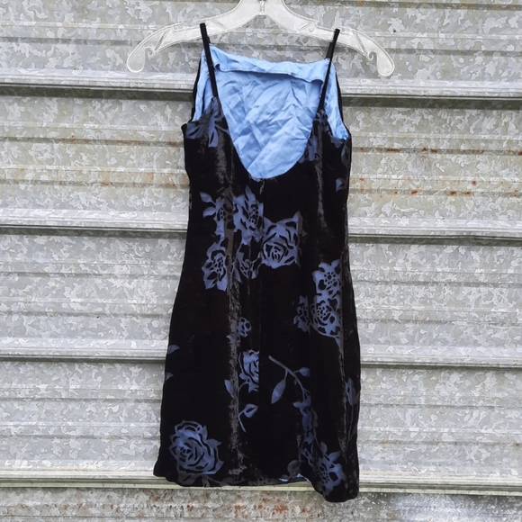 VINTAGE Black Velvet Box Cut Body Con Zip Up Back Mini Dress - Picture 5 of 15